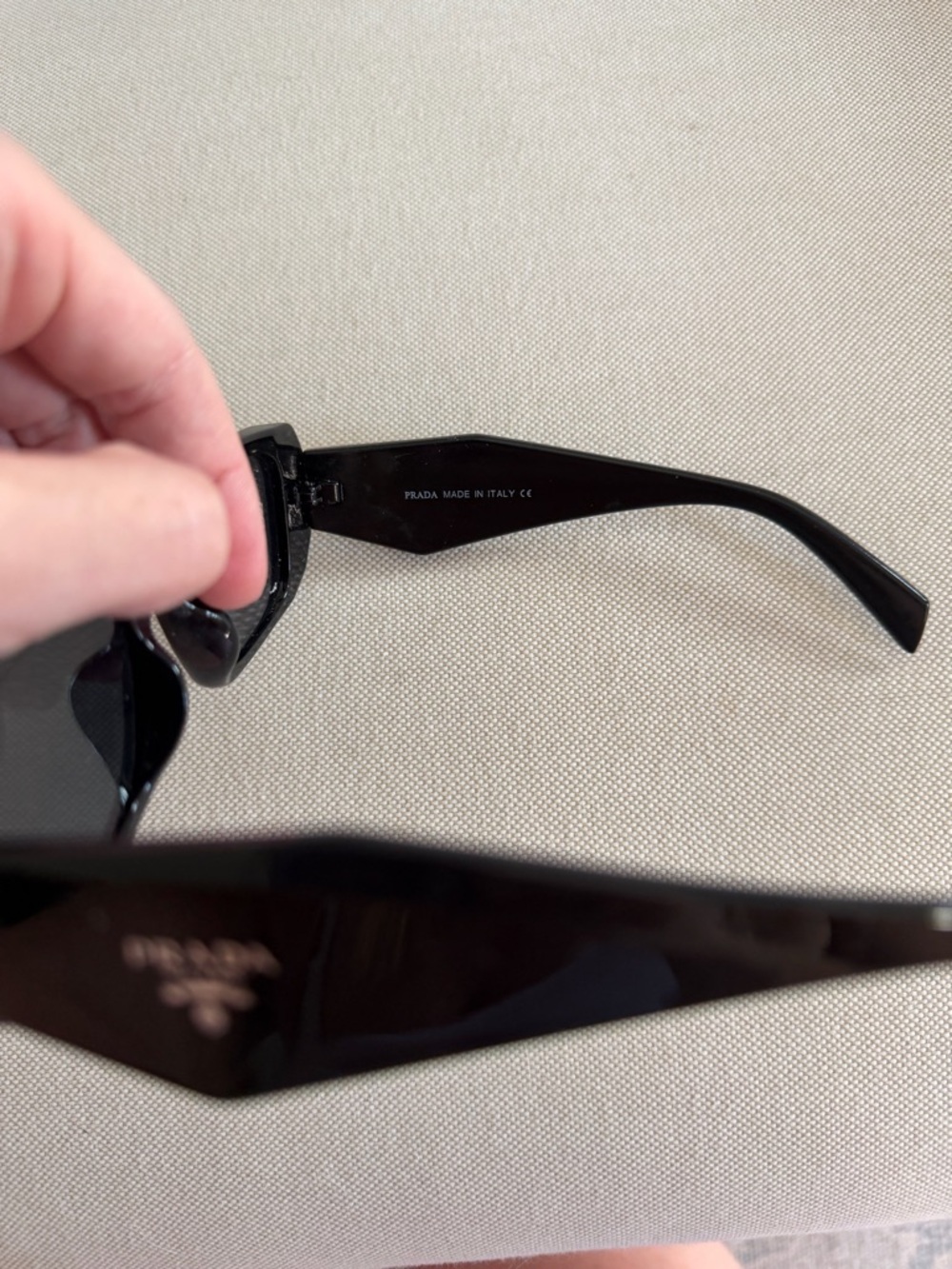 Prada Symbole sunglasses - Picture 2 of 5